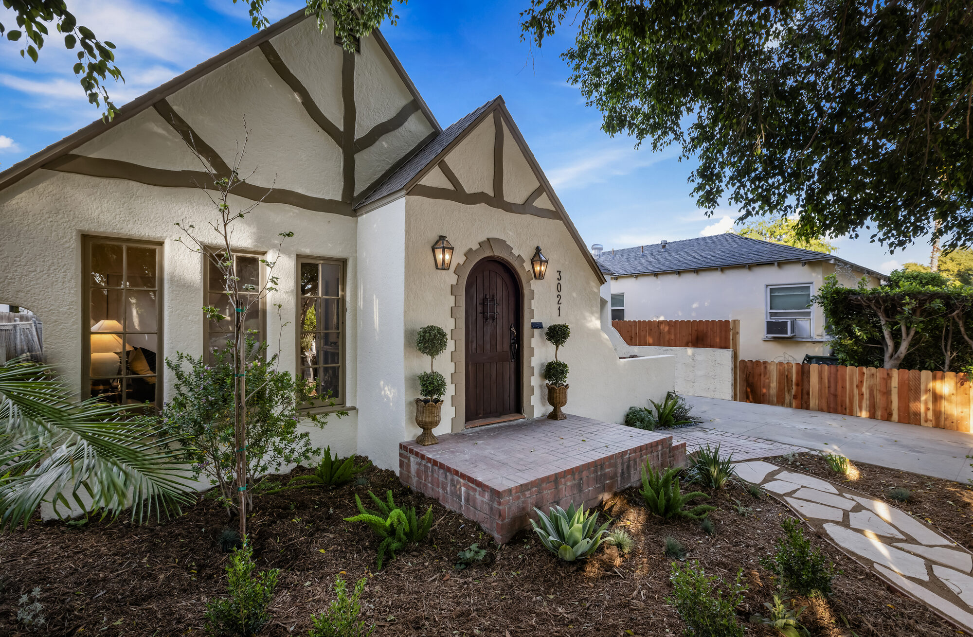 Glenhurst Avenue ADU in Los Angeles — completed project photo 2